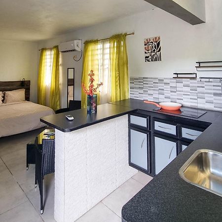 Cattleya Flor Hotel Ораньестад Экстерьер фото