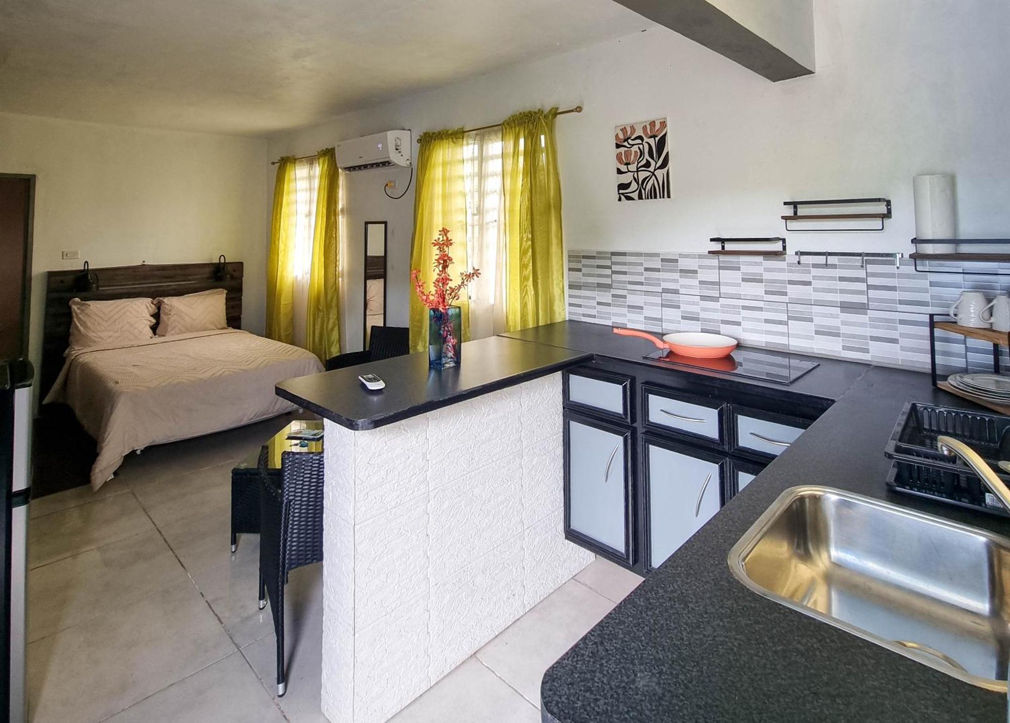 Cattleya Flor Hotel Ораньестад Экстерьер фото